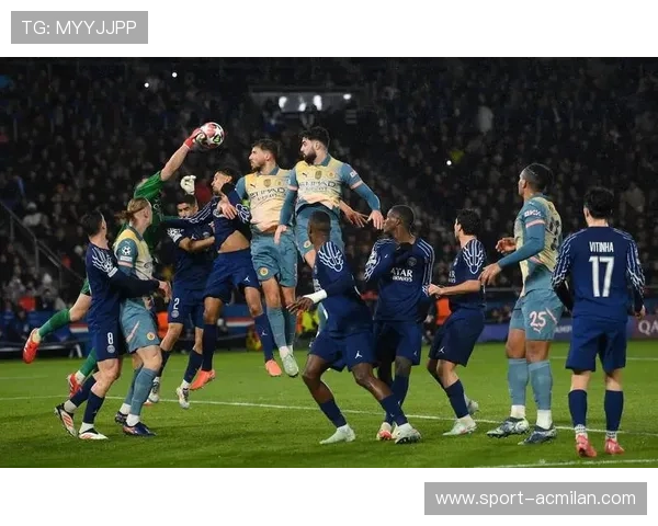 法甲里昂边路突破犀利,比赛被完全掌控