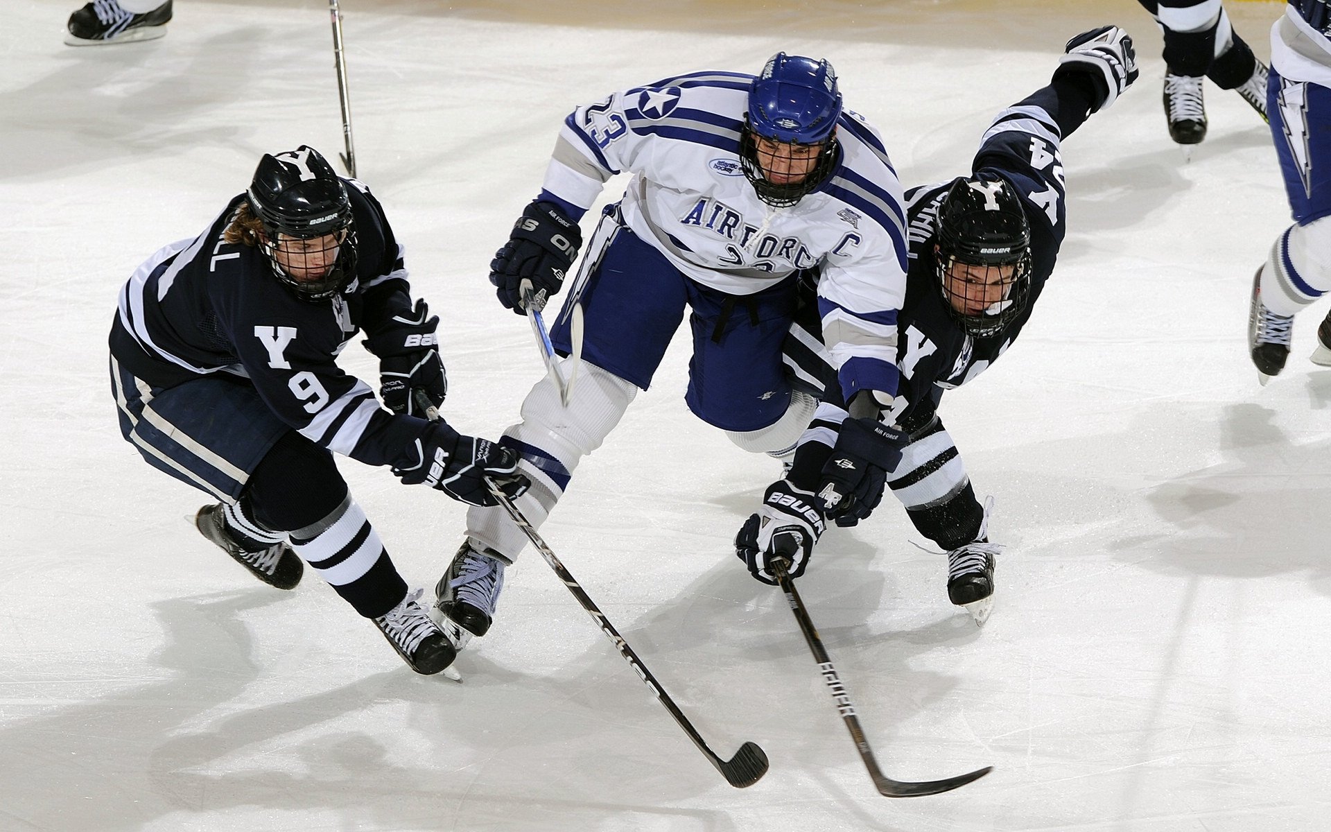亚特兰大前场多点策应增加进攻变化，亚特兰大进球太多了